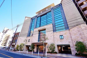 赤松病院まで徒歩2分、180ｍ。