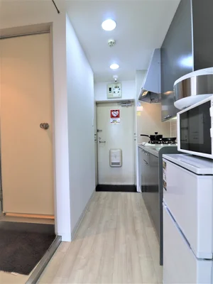 冷蔵庫や電子レンジも用意しております。　ビジネスホテルにはないラインナップで　出張などでの長期滞在でも生活しやすい♪