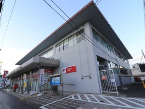 竹原郵便局まで徒歩6分