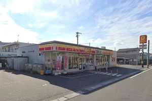 デイリーヤマザキ 岐阜梅園店まで車で5分、2.4ｋｍ