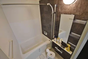 バスルーム画像です♪岐阜市ウィークリーマンションでは、お風呂用の椅子もあるのでごゆっくりと快適にご利用いただけます★