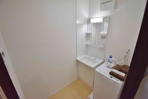 【設備画像】洗濯機や、洗濯用洗剤もご用意しております♪うれしい独立洗面台付き◎！岐阜市ウィークリーマンションの標準設備となります。