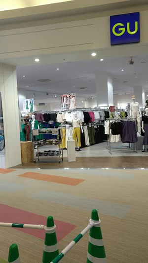 GU(ジーユー)モレラ岐阜店まで徒歩13分
