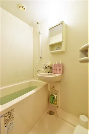 シャンプー・コンディショナー・ボディーソープなど豊富でお風呂洗剤類もございます！