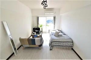 冷暖房設備ありで　部屋温度調節可能！　一年を通して快適にお過ごしいただけます！