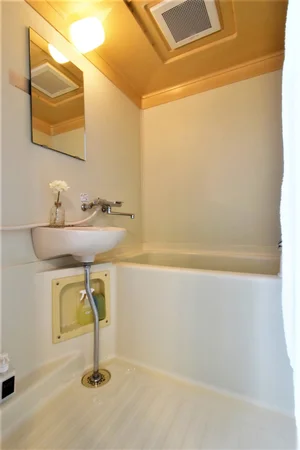 シャンプー・コンディショナー・ボディーソープなどすべて標準品! 湯船につかって疲れを落としていただけます。