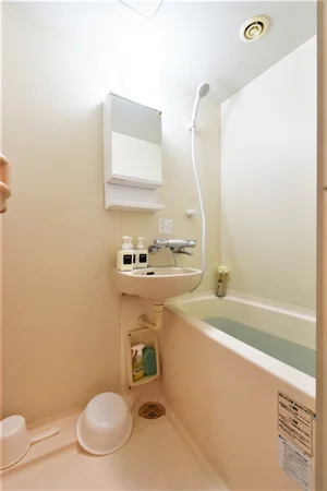 シャンプー・コンディショナー・ボディーソープなどもあり! 湯船につかってゆったりとくつろいでいただけるので疲れを落とせます!