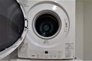 乾燥機内の フィルターは必ず3回に1回は使用したら掃除御願いします。故障の原因となりますので費用が発生する可能性がります!