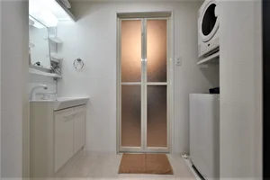 独立洗面台付きで 朝支度に便利!