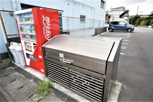 自動販売機・ゴミ捨て場あり！