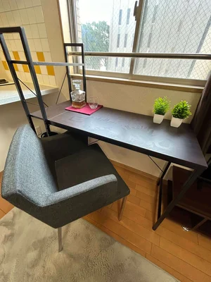 デスク・チェアもございます♪