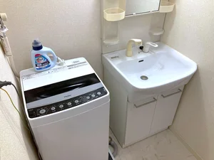 独立洗面台です♪洗濯機も室内に設置しており、岐阜駅前ウィークリーマンションでは、洗濯用洗剤もご用意しており、ご入居後すぐにご利用が可能です(^^♪