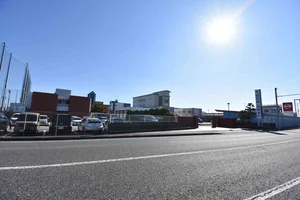 岐阜第一高等学校まで車で11分、4.8km。