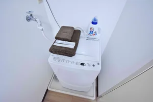【洗濯機画像】ホテルと違い洗濯機がある生活は良いですね♪7日以上の利用なら岐阜県大垣市ウィークリーマンションをご利用下さい★洗濯洗剤も完備‼