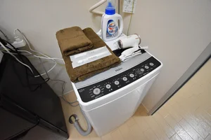【洗濯機・タオル】ホテルと違い美濃加茂・岐阜可児ウィークリーマンションでは洗濯が毎日できます。その分、着替えも少なく、手軽に利用できるをコンセプトに7日以上の生活に適したお部屋となってます♪