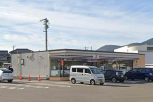 セブン-イレブン 美濃加茂加茂川町店まで徒歩14分、1.0kｍ。