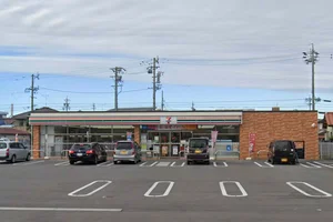 セブン-イレブン 美濃加茂市役所前店まで徒歩11分、850ｍ。