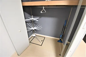 【掃除機完備】美濃加茂・岐阜可児ウィークリーマンション・美濃加茂・岐阜可児マンスリーマンションではビジネスホテルと違い、自宅と同じように生活できるのが強みの1つです。