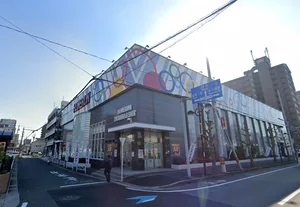 パーラーホームランまで徒歩9分、750ｍ。