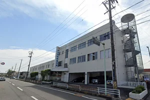 四日市自動車学校まで徒歩19分、1.5kｍ。