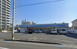 ローソン 四日市城北町店　まで徒歩8分、650ｍ。