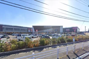 イオンタウン四日市泊まで車で11分、3.6km。