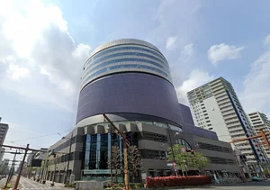 岡山シンフォニービルまで徒歩23分、1.8km。