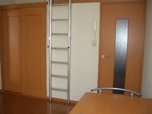 のマンスリーマンション・ウィークリーマンション「レオパレスネット 102(No.553223)」メイン画像