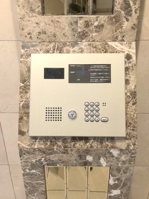 オートロックで侵入者ゼロ♪セキュリティ問題なし♪