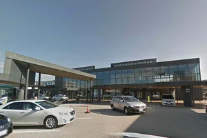 JR敦賀駅まで徒歩26分、2.0kｍ。