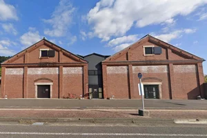 敦賀赤レンガ倉庫まで車で10、3.7kｍ。