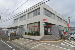 岐阜西郵便局まで徒歩26分、2.1kｍ。
