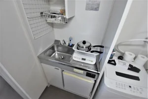 お箸、お鍋、包丁、お皿、ボウル、お玉、食器用洗剤、簡単な調理器具は各種取り揃えています♪富山ウィークリーマンション・富山マンスリーマンション♪