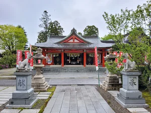 越中稲荷神社まで徒歩1分