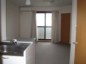 鯖江市のマンスリーマンション・ウィークリーマンション「レオパレスルーツ　リミテッド 102(No.577407)」メイン画像