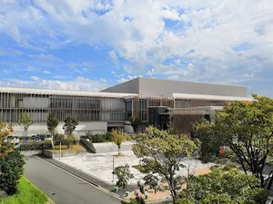 三重県総合博物館（MieMu）まで車で5分