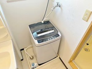 独立洗面台、洗濯機も完備‼タオル、ドライヤー、歯ブラシ、ボディタオルも揃えてるのは三重県津市マンスリーマンションだけ♪