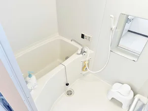 シャンプー・リンス・ボディソープ・風呂用洗剤・スポンジをご用意しておりますのでぜひご活用ください！三重県津市ウィークリーマンションでは7日以上から利用可能★