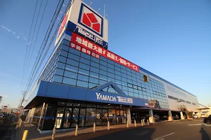 ヤマダデンキ テックランド鈴鹿店まで車で7分