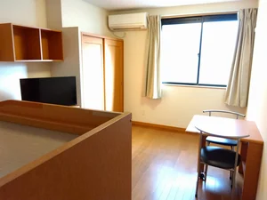 愛媛県のマンスリーマンション・ウィークリーマンション「レオパレスアンクル　サム 110(No.613547)」メイン画像