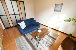 エアコン冷暖房設備にて　空調調整可能！　一年をとおして快適にお過ごしいただける環境となっております。