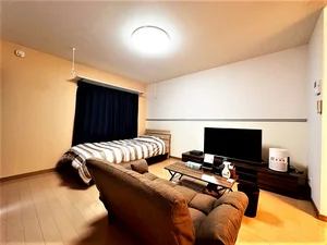 「荷物は一つだけ持ってきても、快適に生活できる」をモットーにした、富山市のウィークリーマンションの室内画像です。また、長期滞在のお客様向けに、富山市のマンスリーマンションプランもご用意しています。