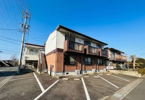 【外観画像】岐阜各務ヶ原ウィークリーマンションは長期滞在に適しており、キッチン備品や洗濯機などの設備が完備。ホテルよりも割安で、旅行、転勤や長期出張、一時的な滞在先にオススメです♪