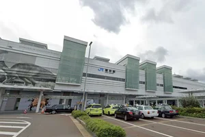 JR福井駅まで徒歩6分、450m。