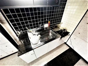 KマンスリーJR福井駅前【禁煙・福井駅前ウィークリーマンション】のキッチン画像。