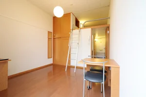 のマンスリーマンション・ウィークリーマンション「レオパレスコンフォート外海 103(No.629570)」メイン画像