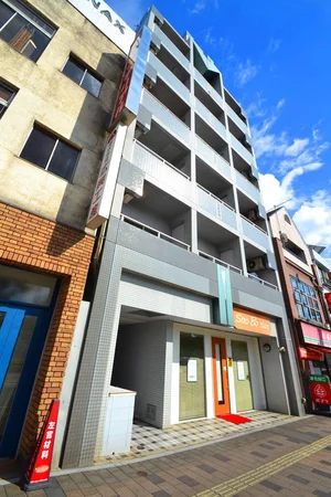 防犯カメラ・オートロックありでセキュリティ強化された安心安全な物件！　駐輪場・敷地内ゴミ箱あり♪