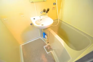 バストイレ別！シャンプーやボディーソープをご用意させていただいてるので入居してすぐ湯舟に浸かって疲れを癒すことが可能です♪