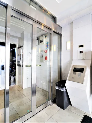 オートロックあり　セキュリティに考慮された女性や法人様にも安心な設備です！