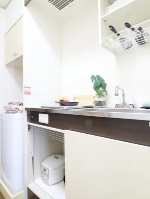 システム1口IHコンロ　調理器具や食器類などすべて標準品なので　即日自炊が可能となっております。